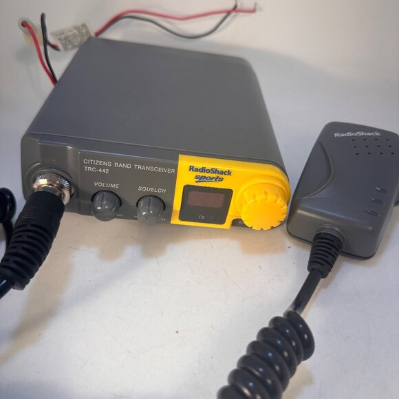 RadioShack TRC-442 Citizens Band Transceiver With Microphone & Wired Connections - Picture 1 of 9